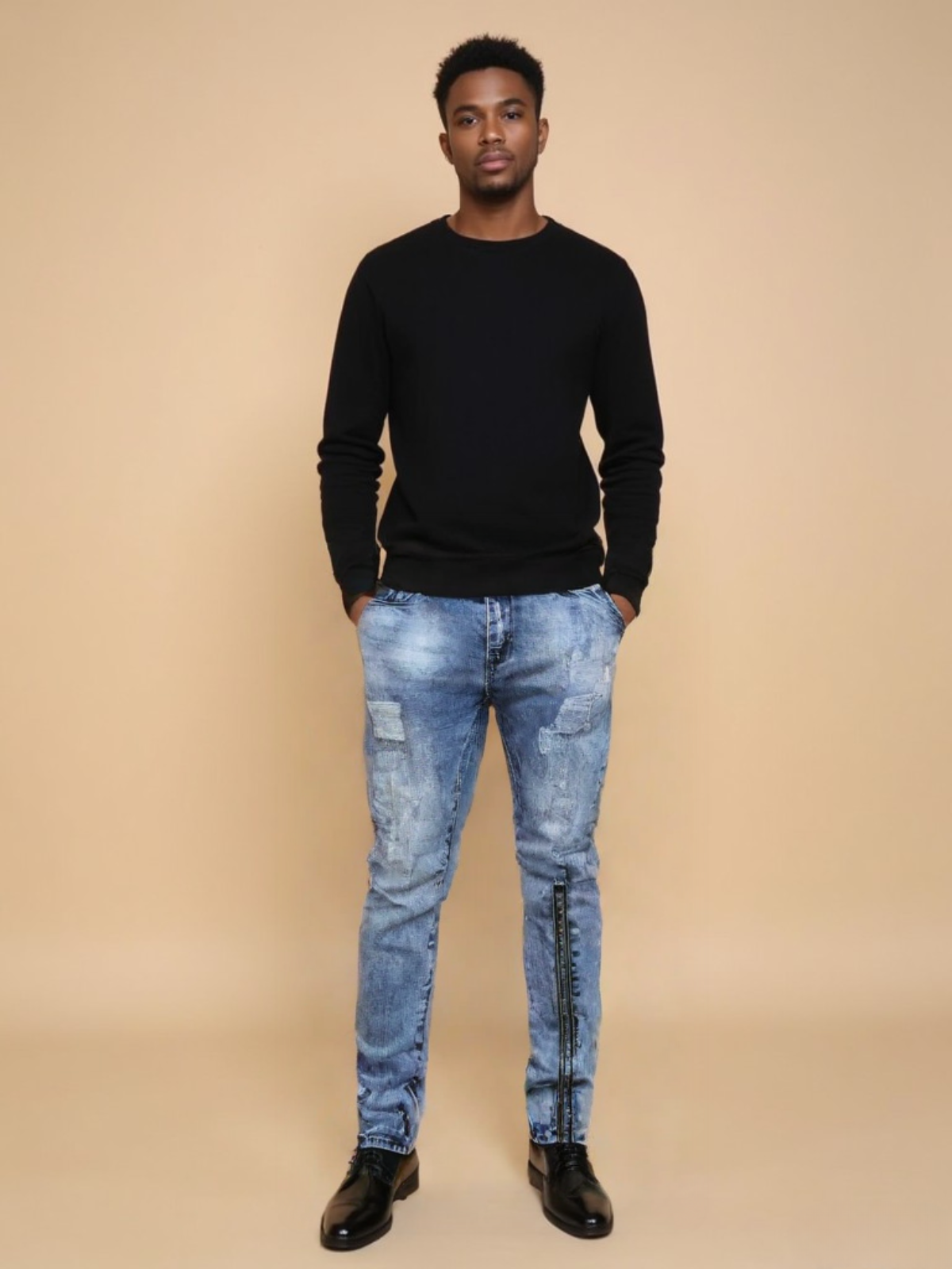 jean homme déchiré avec fermeture éclair – style détendu avec détails tendance